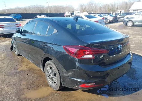 2019 Hyundai Elantra Value Edition z USA, uszkodzony, nr VIN 5NPD84LFXKH493192